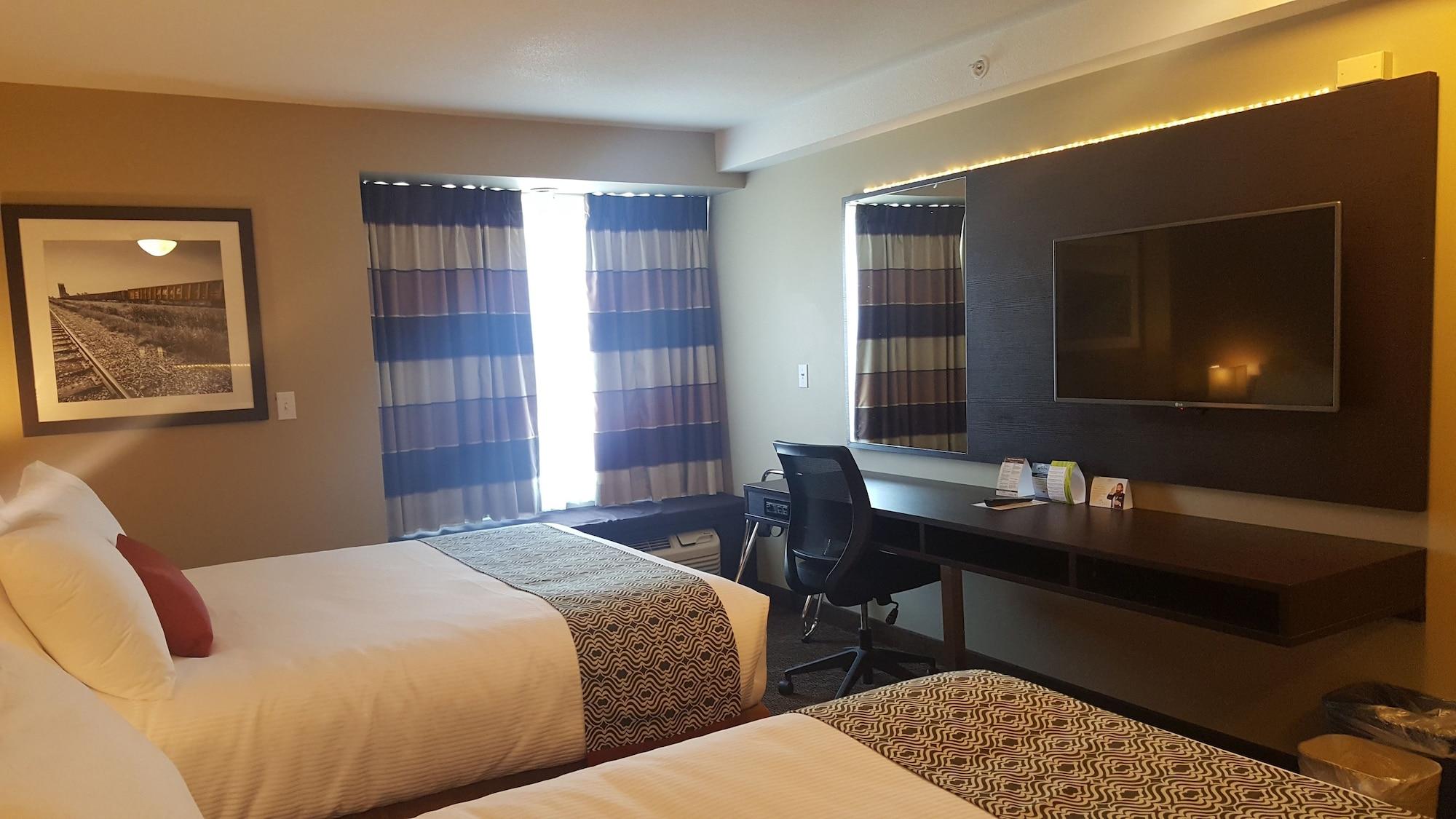 Microtel Inn & Suites By Wyndham Whitecourt Luaran gambar