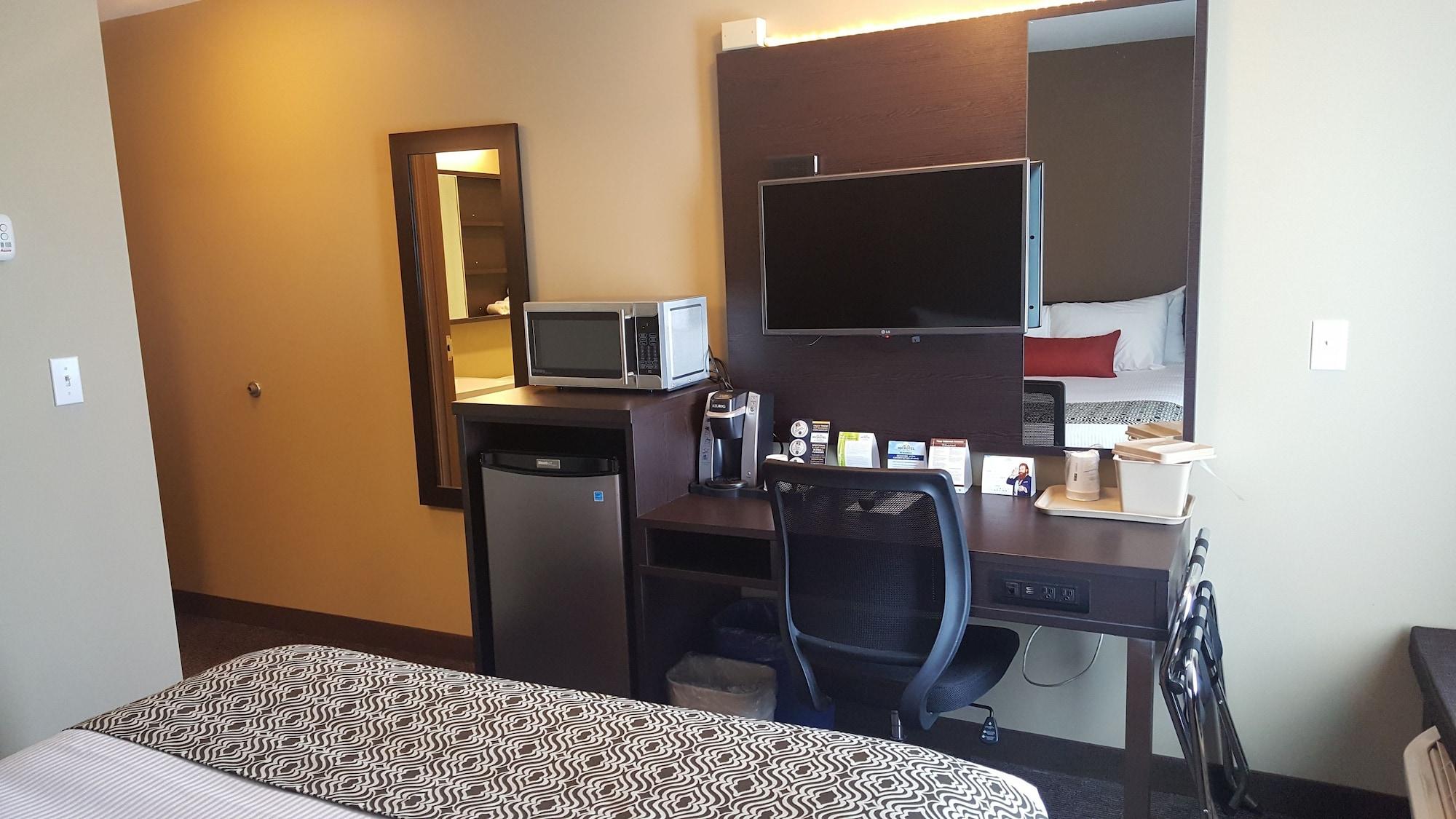 Microtel Inn & Suites By Wyndham Whitecourt Luaran gambar