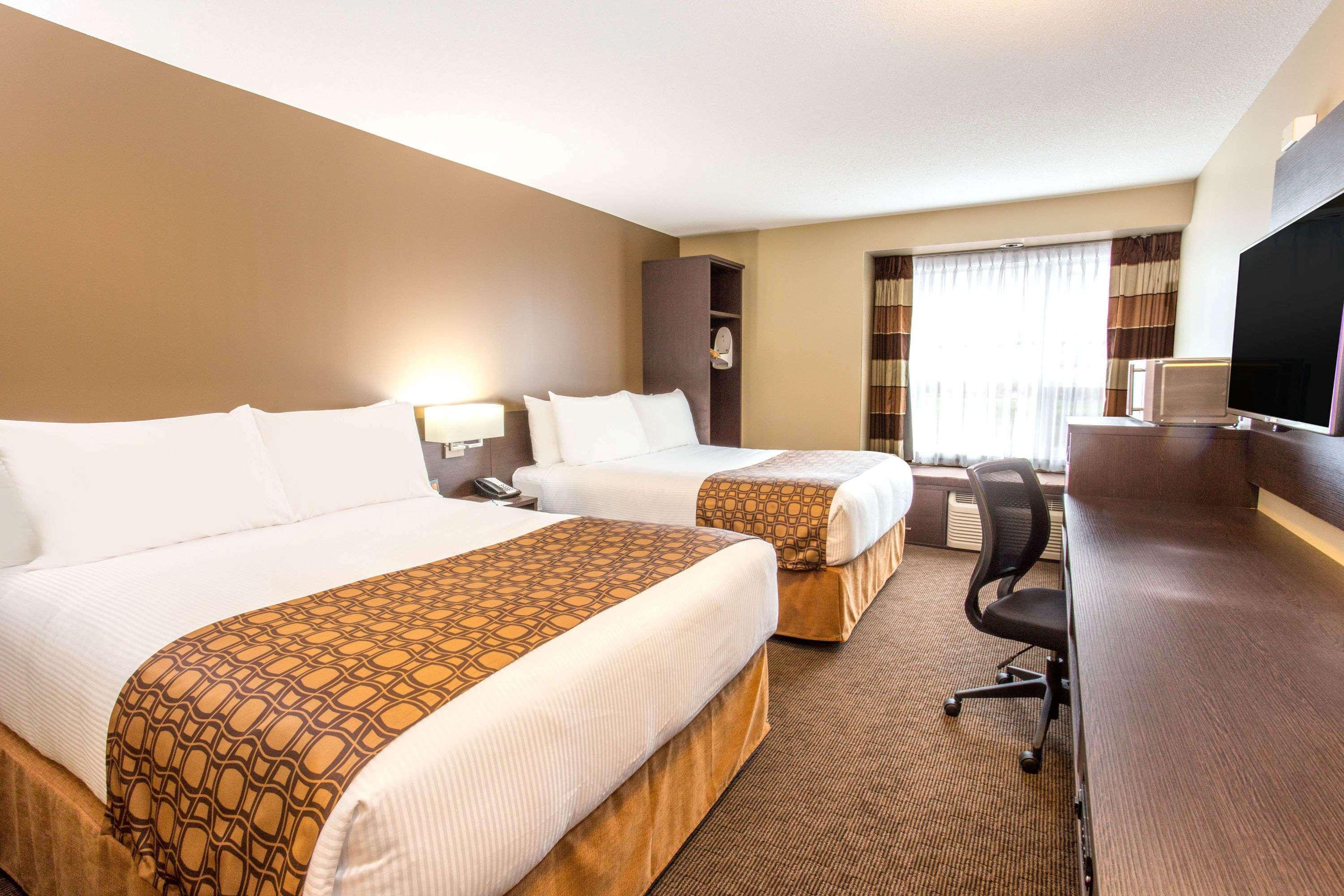 Microtel Inn & Suites By Wyndham Whitecourt Luaran gambar