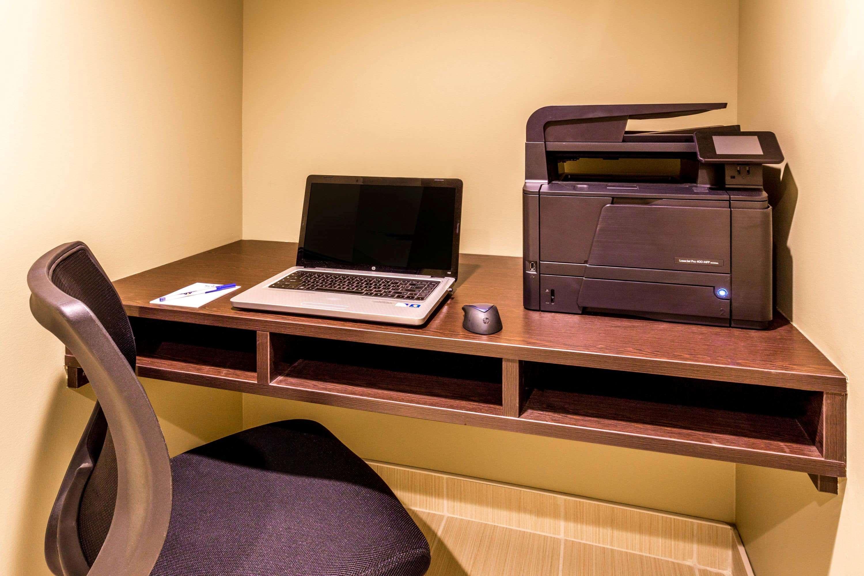 Microtel Inn & Suites By Wyndham Whitecourt Luaran gambar