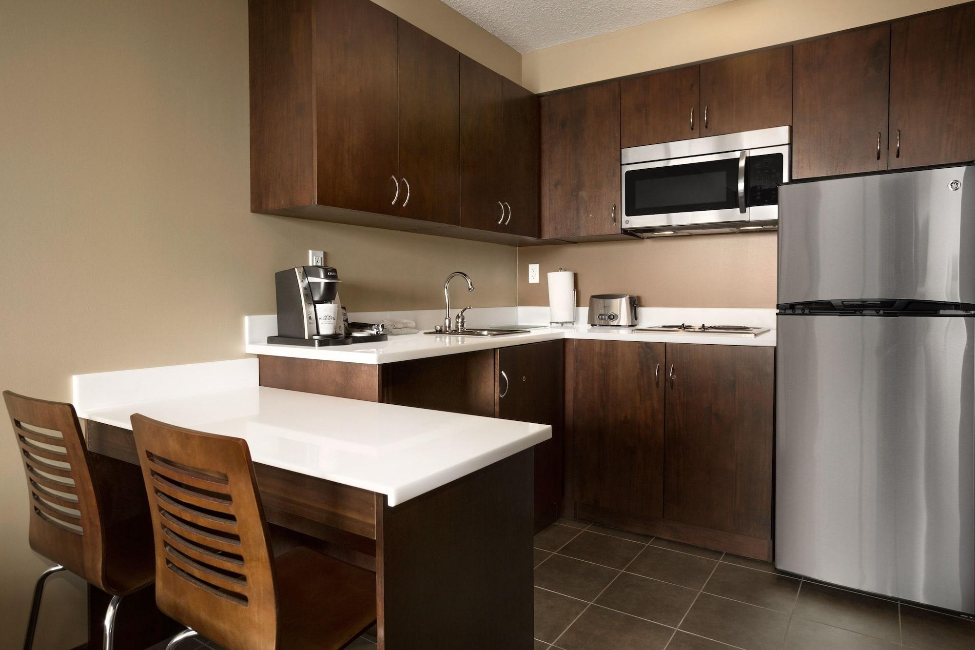 Microtel Inn & Suites By Wyndham Whitecourt Luaran gambar