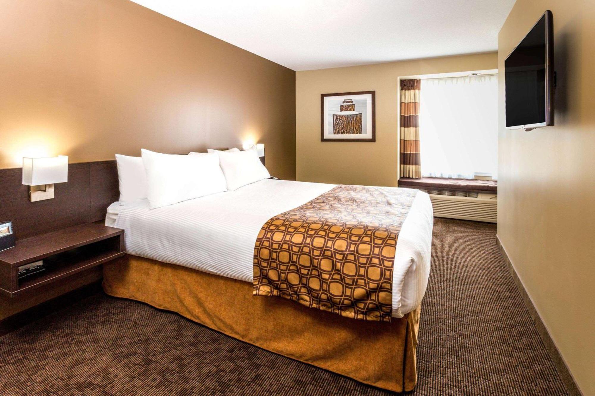 Microtel Inn & Suites By Wyndham Whitecourt Luaran gambar