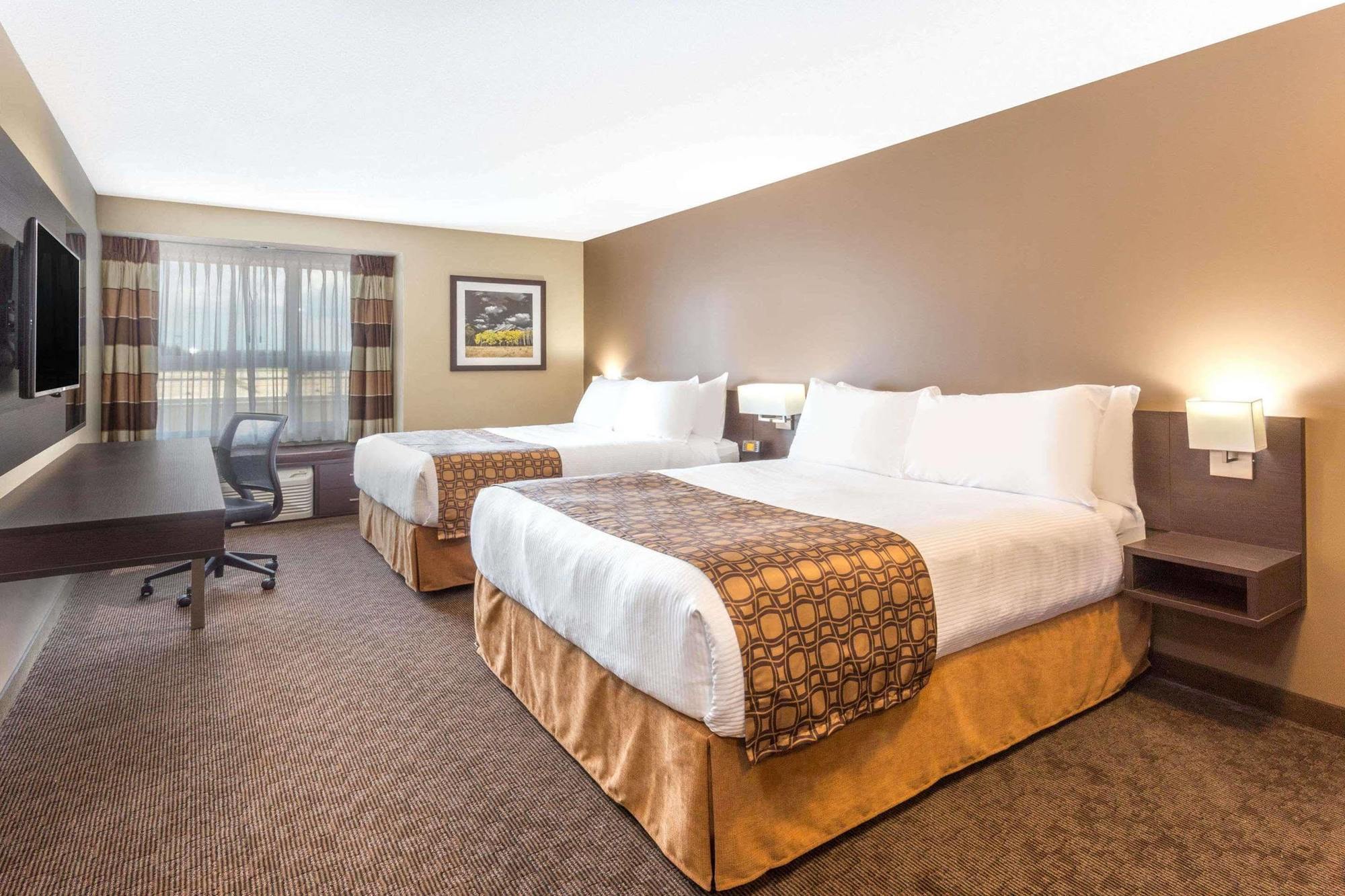 Microtel Inn & Suites By Wyndham Whitecourt Luaran gambar