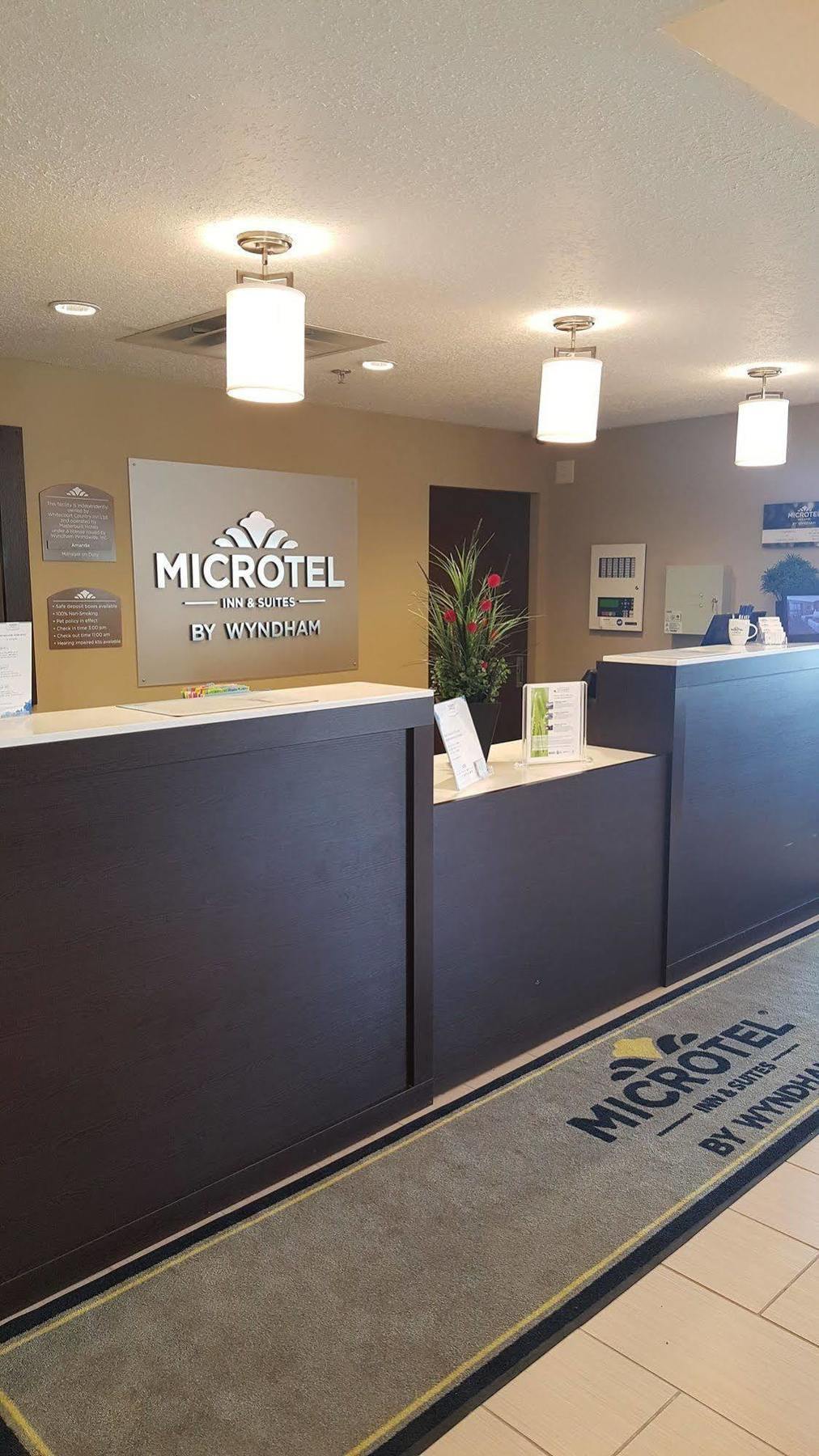Microtel Inn & Suites By Wyndham Whitecourt Luaran gambar